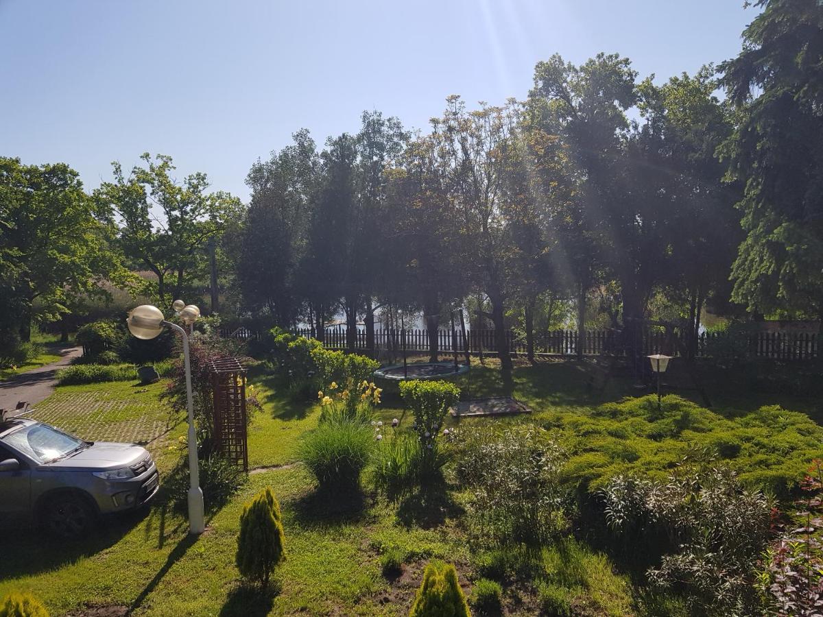Fortuna Panzio Hotel Oroshaza Luaran gambar