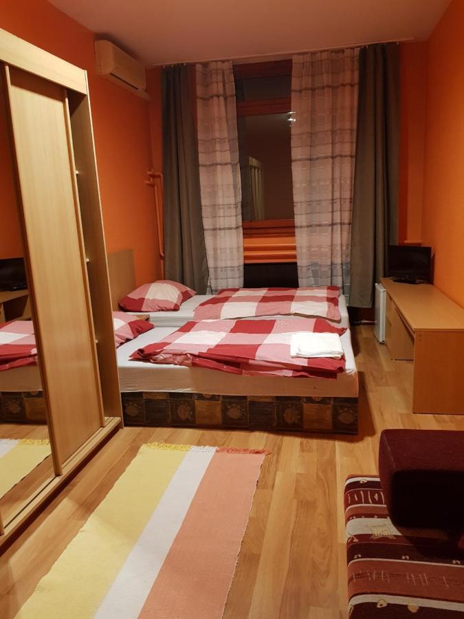 Fortuna Panzio Hotel Oroshaza Luaran gambar
