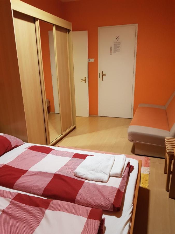 Fortuna Panzio Hotel Oroshaza Luaran gambar